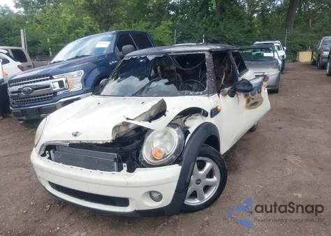 2010 Mini Cooper из США, поврежденный, VIN WMWMF3C56ATZ65239